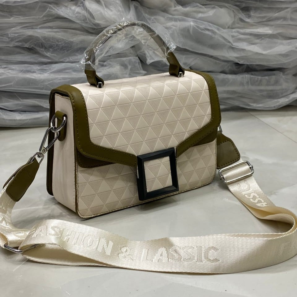 Classy Wardrobe Metro Edge Box Sling – White/Black PU, 9&quot;x6&quot;